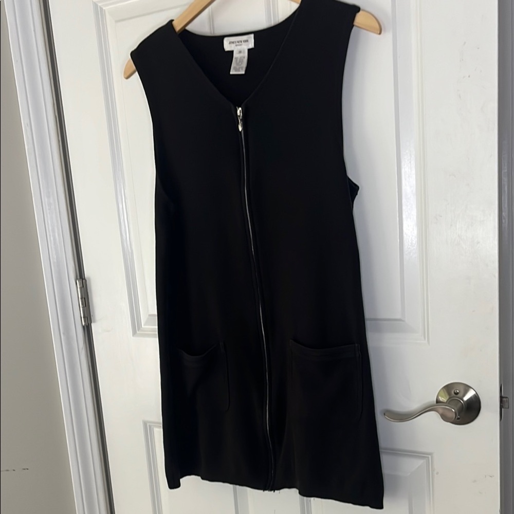 Jones New York Vintage Black Sleeveless  zip up Tunic size medium - Picture 2 of 7